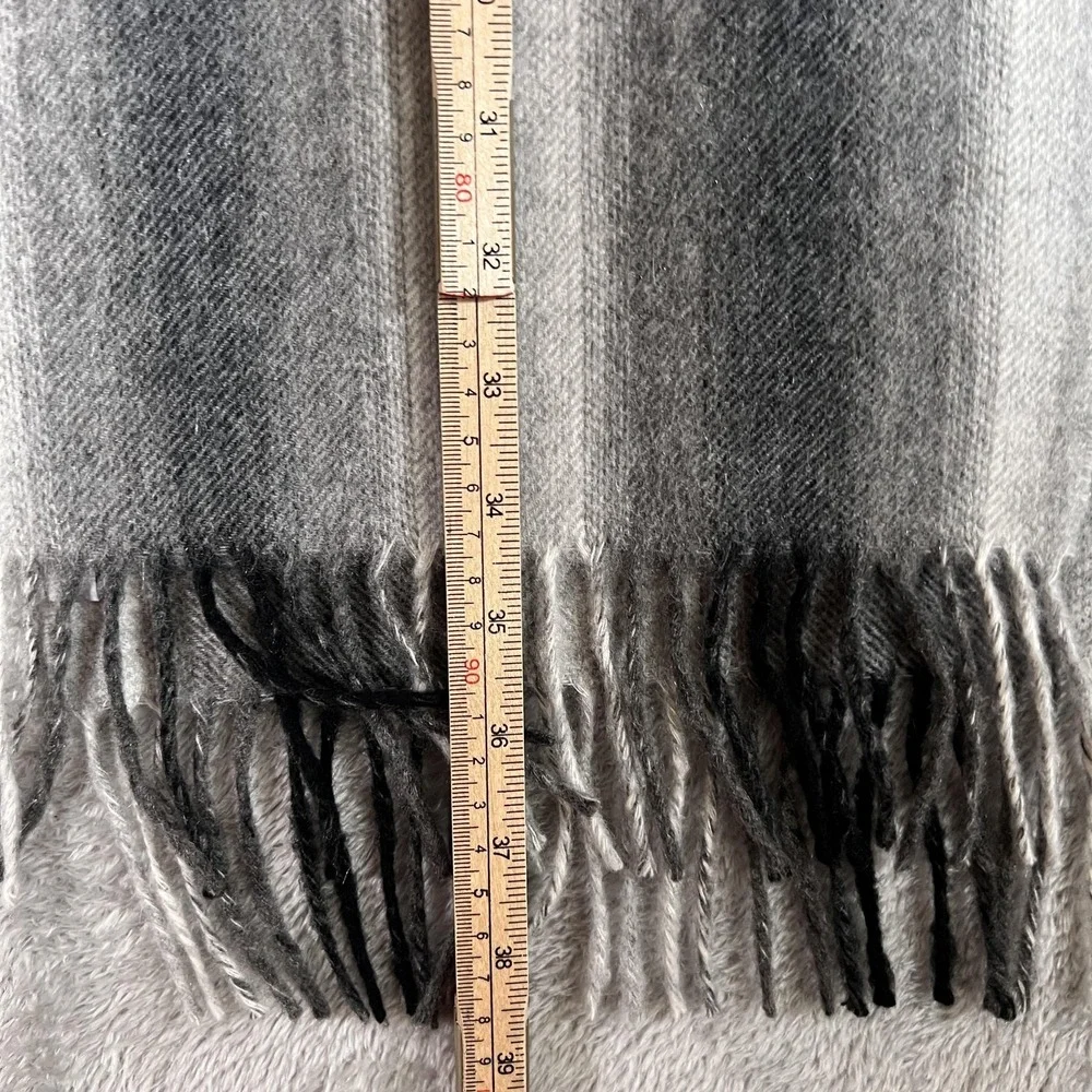 Nordstrom Cashmere Scarf‎ Womens One Size Gray Black Ombre Striped Fringe